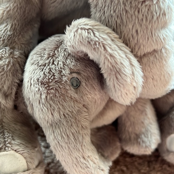 Two parent elephants and a baby from ikea - Picture 4 of 7